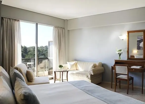 Üç Kişilik Oda, Balkon, Kısmi Deniz Manzaralı