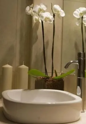 Üç Kişilik Oda, Balkon, Kısmi Deniz Manzaralı