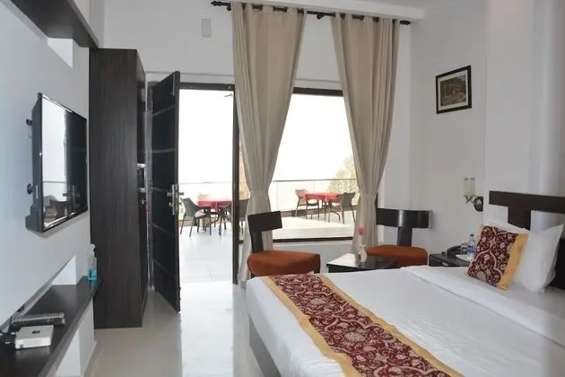 Premium Tek Büyük Yataklı Oda