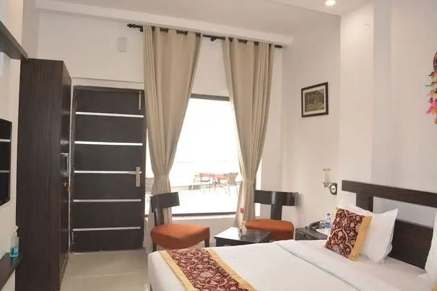 Premium Tek Büyük Yataklı Oda