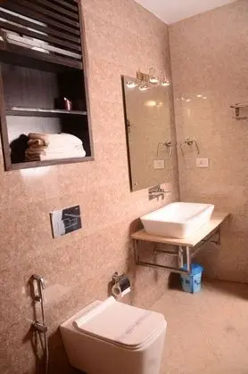Premium Tek Büyük Yataklı Oda