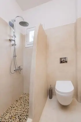 Stüdyo, Sıcak Su Havuzu, Deniz Manzaralı