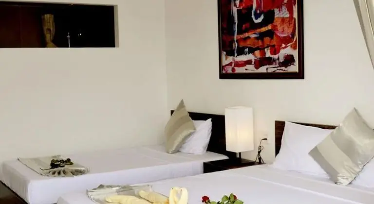 Deluxe Triple Room, 1 Bedroom, Balcony, City View