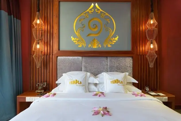 Luxury Suite, Bathtub, Balcony with City View