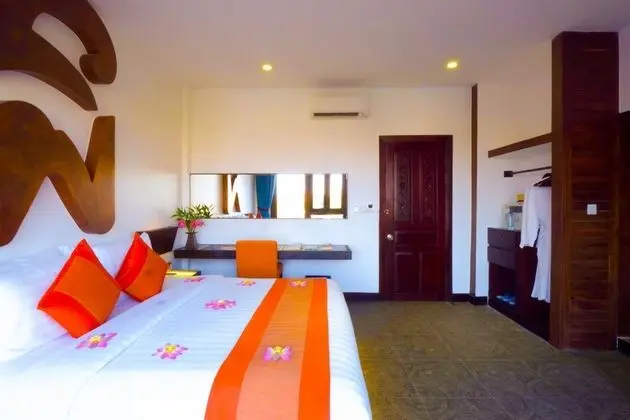 Luxury Oda