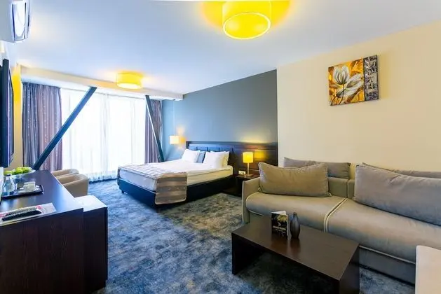 Tek Büyük Yataklı Oda (Golden)