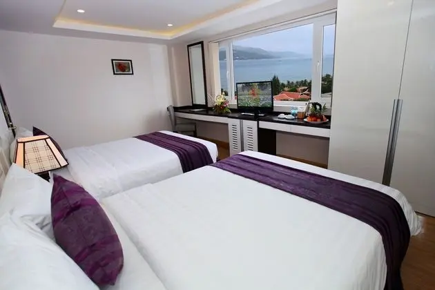 Grand Deluxe