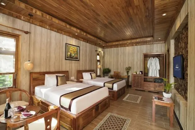 Superior Bungalov, 2 Çift Kişilik Yatak, Havuz Manzaralı