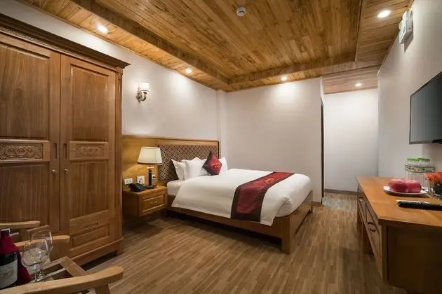 Deluxe Tek Büyük Yataklı Oda