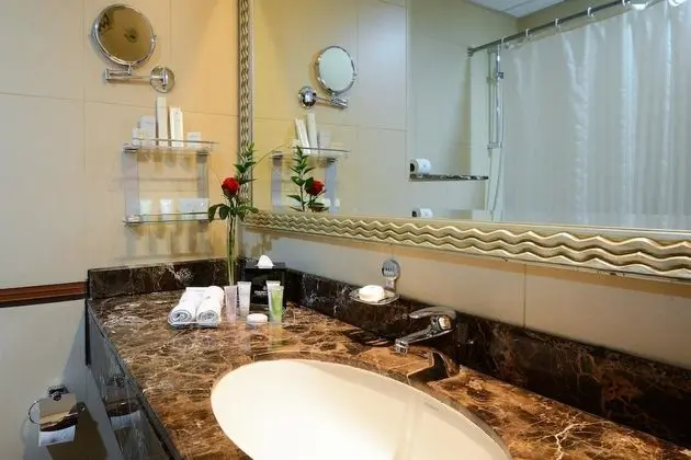 Deluxe Oda, 1 En Büyük (King) Boy Yatak, Balkon