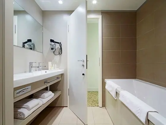 Executive Oda, 1 Büyük (Queen) Boy Yatak, Küvet