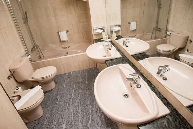 Standard Üç Kişilik Oda (2 adults + 1 child)