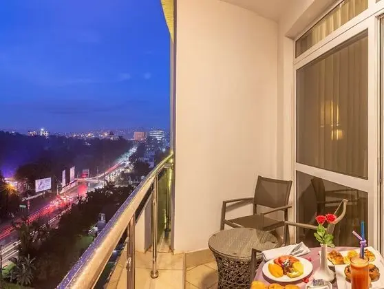 Süit, 1 En Büyük (King) Boy Yatak, Balkon