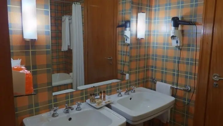 Standard Oda, 3 Tek Kişilik Yatak, Park Manzaralı