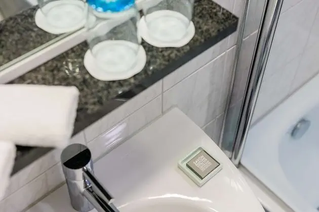 Standard Oda, 1 Büyük (Queen) Boy Yatak (Extra Small)