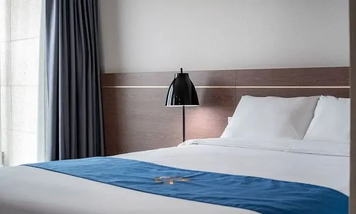 Standard Oda, 1 Büyük (Queen) Boy Yatak