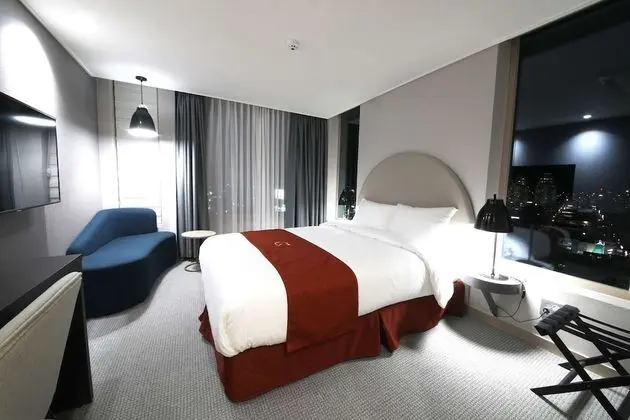 Superior Oda, 1 Büyük (Queen) Boy Yatak