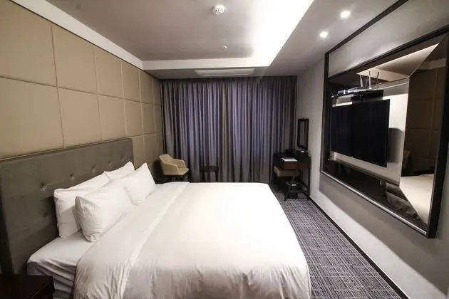 Deluxe Tek Büyük Yataklı Oda