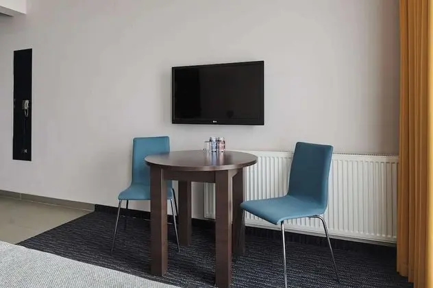 Standard Oda, 2 Tek Kişilik Yatak, Küçük Mutfak