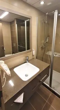 Standard Oda, 1 En Büyük (King) Boy Yatak