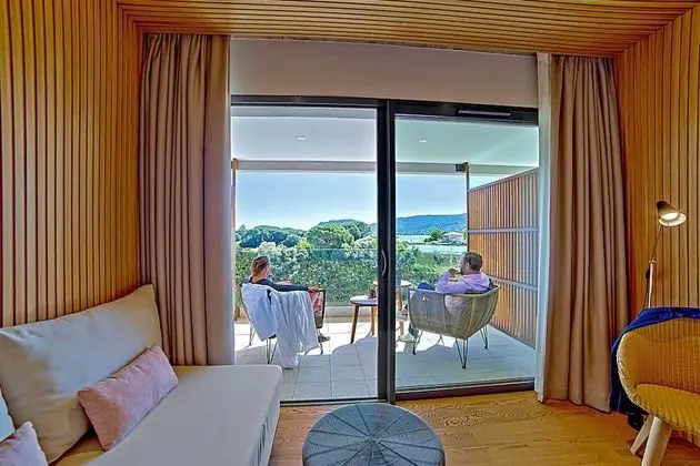 Deluxe Oda, 1 En Büyük (King) Boy Yatak, Balkon, Deniz Manzaralı