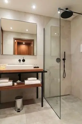 Deluxe Oda, 1 En Büyük (King) Boy Yatak, Balkon, Deniz Manzaralı