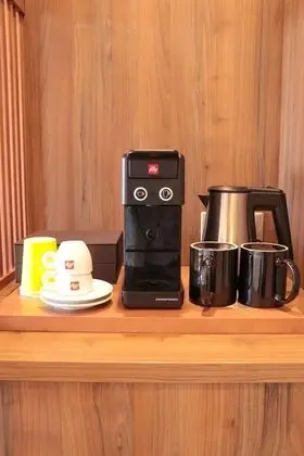 Junior Süit, 1 En Büyük (King) Boy Yatak ve Çekyat, Balkon, Deniz Manzaralı