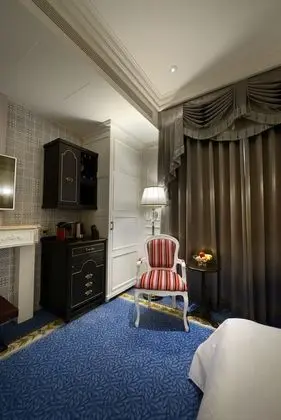 Exclusive Tek Büyük Yataklı Oda