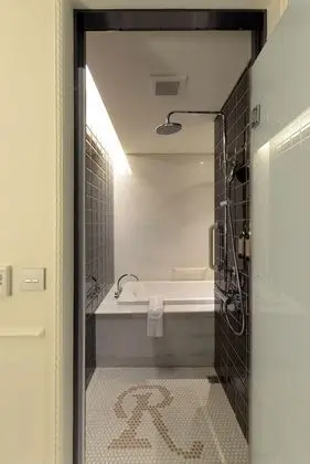 Exclusive Tek Büyük Yataklı Oda