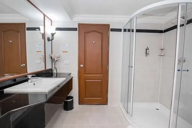 Deluxe Oda, 1 En Büyük (King) Boy Yatak