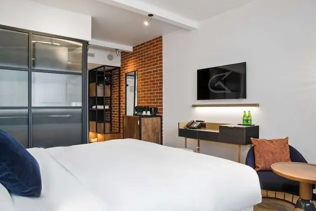 Superior Oda, 1 Büyük (Queen) Boy Yatak