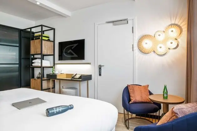 Superior Oda, 1 Büyük (Queen) Boy Yatak