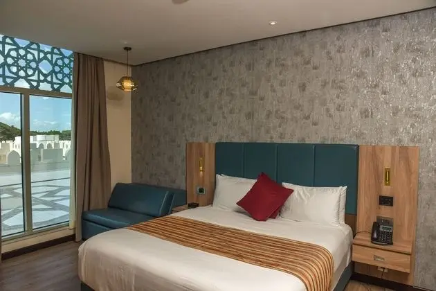 Deluxe Oda, 1 En Büyük (King) Boy Yatak (Runway View)