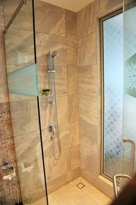 Deluxe Oda, 1 En Büyük (King) Boy Yatak, Şehir Manzaralı