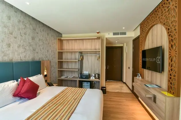 Deluxe Oda, 1 En Büyük (King) Boy Yatak, Şehir Manzaralı
