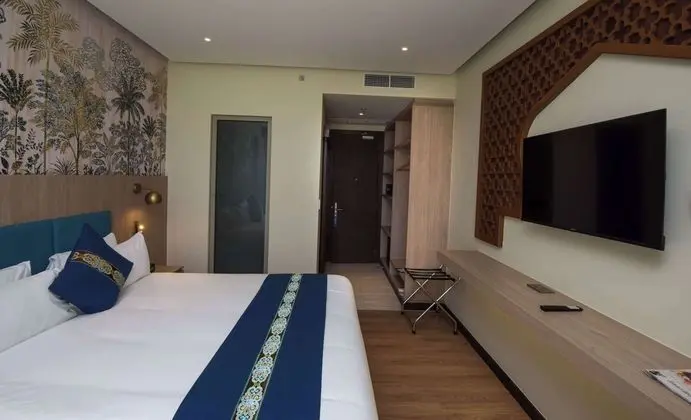 Deluxe Oda, 1 En Büyük (King) Boy Yatak, Şehir Manzaralı