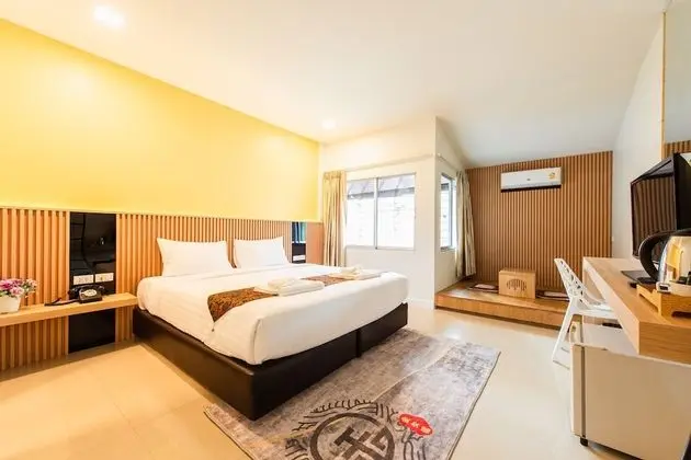 Deluxe Room (Non-smoking)