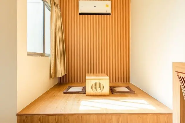 Deluxe Room (Non-smoking)
