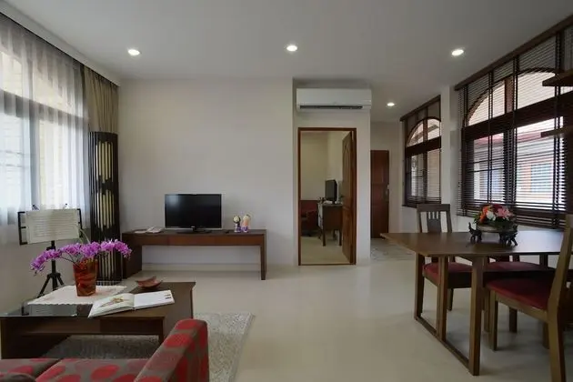 Two-Bedroom Deluxe Suite