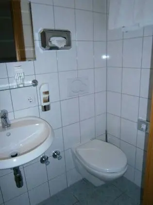 Üç Kişilik Oda