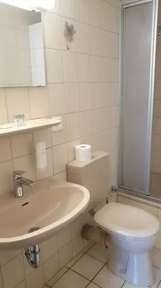 Economy Tek Büyük veya İki Ayrı Yataklı Oda
