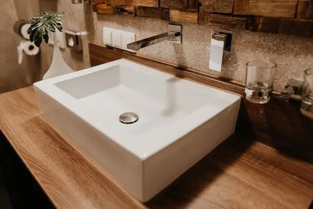 Büyük Yataklı Tek Kişilik Oda, Özel Banyo
