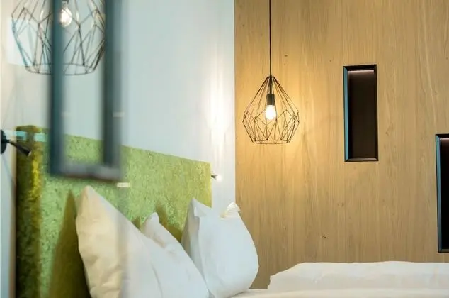 Deluxe Tek Büyük Yataklı Oda (New Comer)