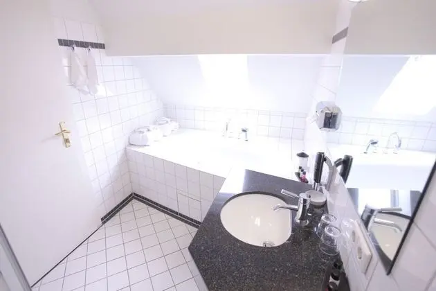 Business Büyük Yataklı Tek Kişilik Oda