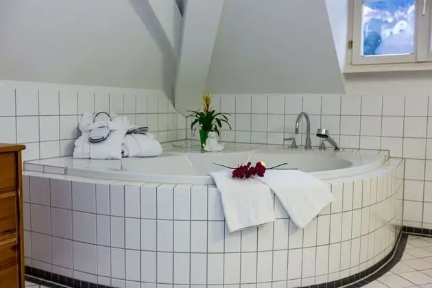 Business Büyük Yataklı Tek Kişilik Oda