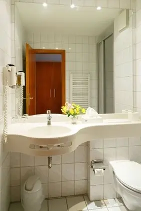 Standard Büyük Yataklı Tek Kişilik Oda