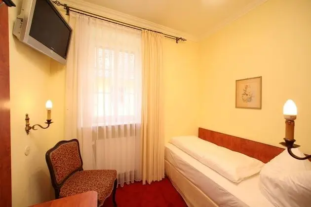 Economy Tek Kişilik Oda, 1 Tek Kişilik Yatak, Avlu Manzaralı (Guest House Plönlein)