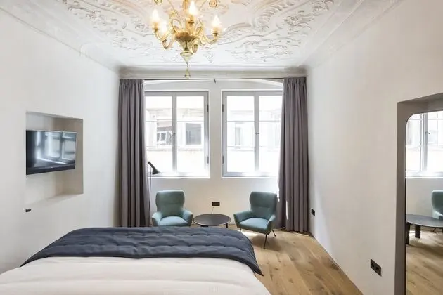 Deluxe Tek Büyük Yataklı Oda