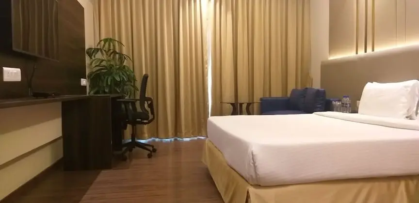 Club Tek Büyük veya İki Ayrı Yataklı Oda, Şehir Manzaralı