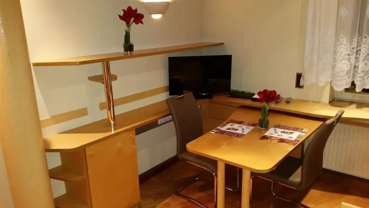 Deluxe Apart Daire, 1 Yatak Odası, Mutfak, Avlu Manzaralı (excluded 30 EUR Cleaning Fee per stay)